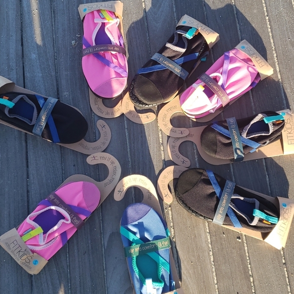 Fit Kids Swim Shoes - Picture 4 of 12